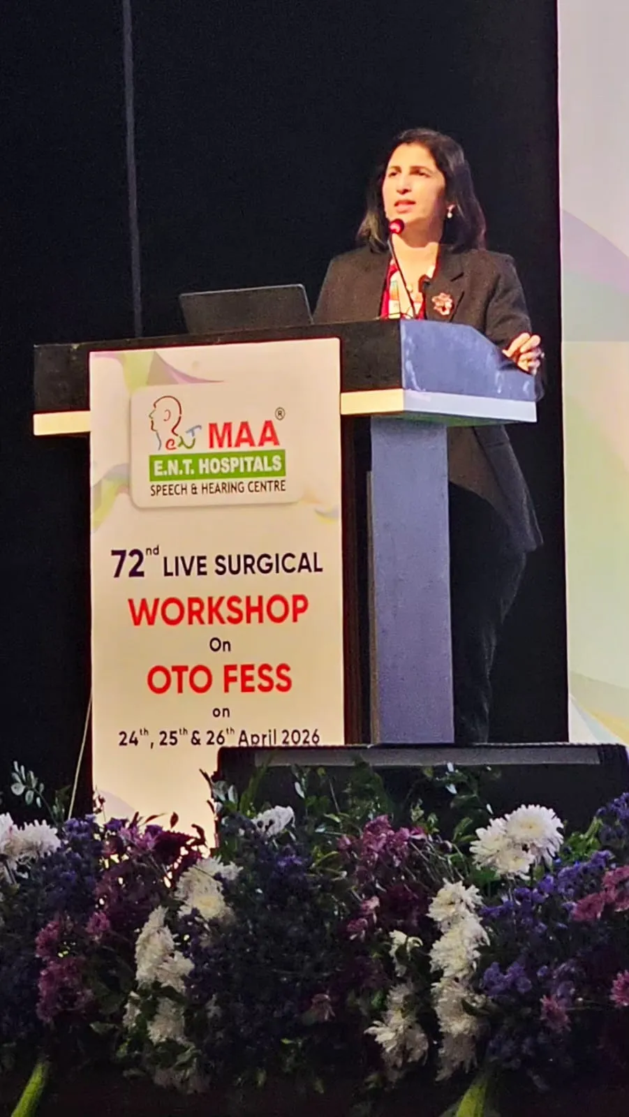 Dr. Sunita Chhapola Shukla speaking at the MAA ENT Hospitals live surgery workshop