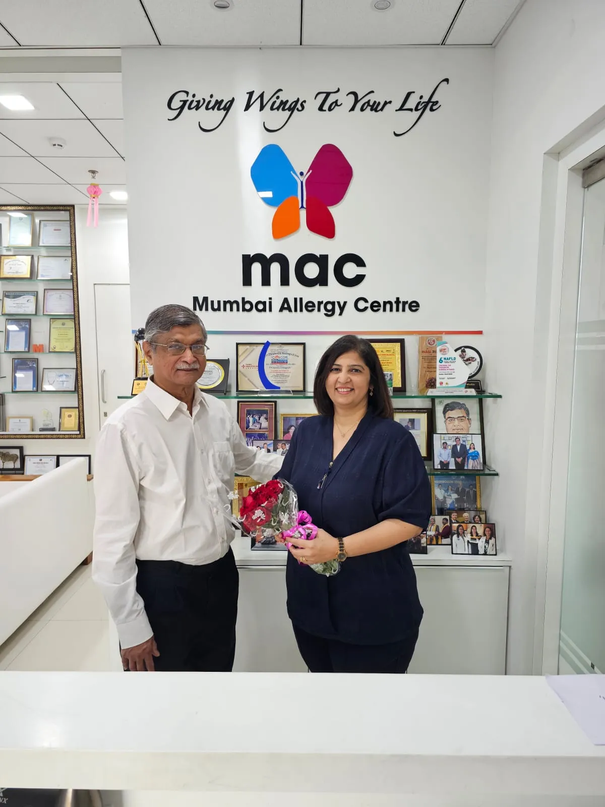 Dr. Sunita Chhapola Shukla with Dr. M. V. Kirtane at Mumbai Allergy Centre